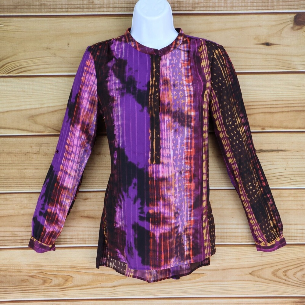 a.n.a. A New‎ Approach Blouse Womens Sz XS Purple Geometric Buttons Long Sleeves